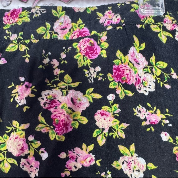 Plum skirt with flowers floral buttons black green pink mini skirt cute garden - Picture 6 of 8